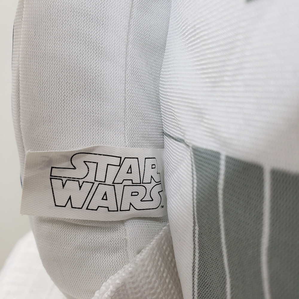 Star Wars R2D2 backpack pillow - Picture 4 of 4